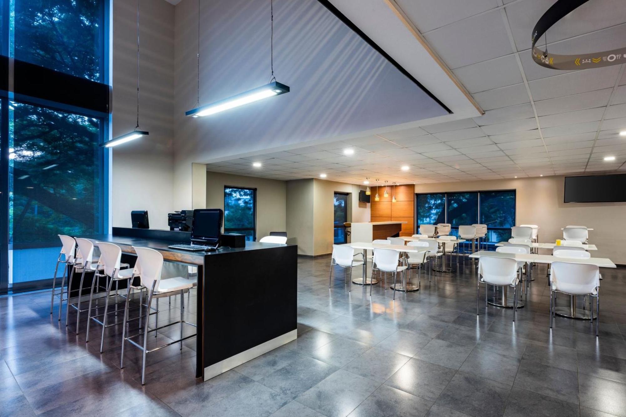 City Express Plus By Marriott Cali Colombia Екстер'єр фото