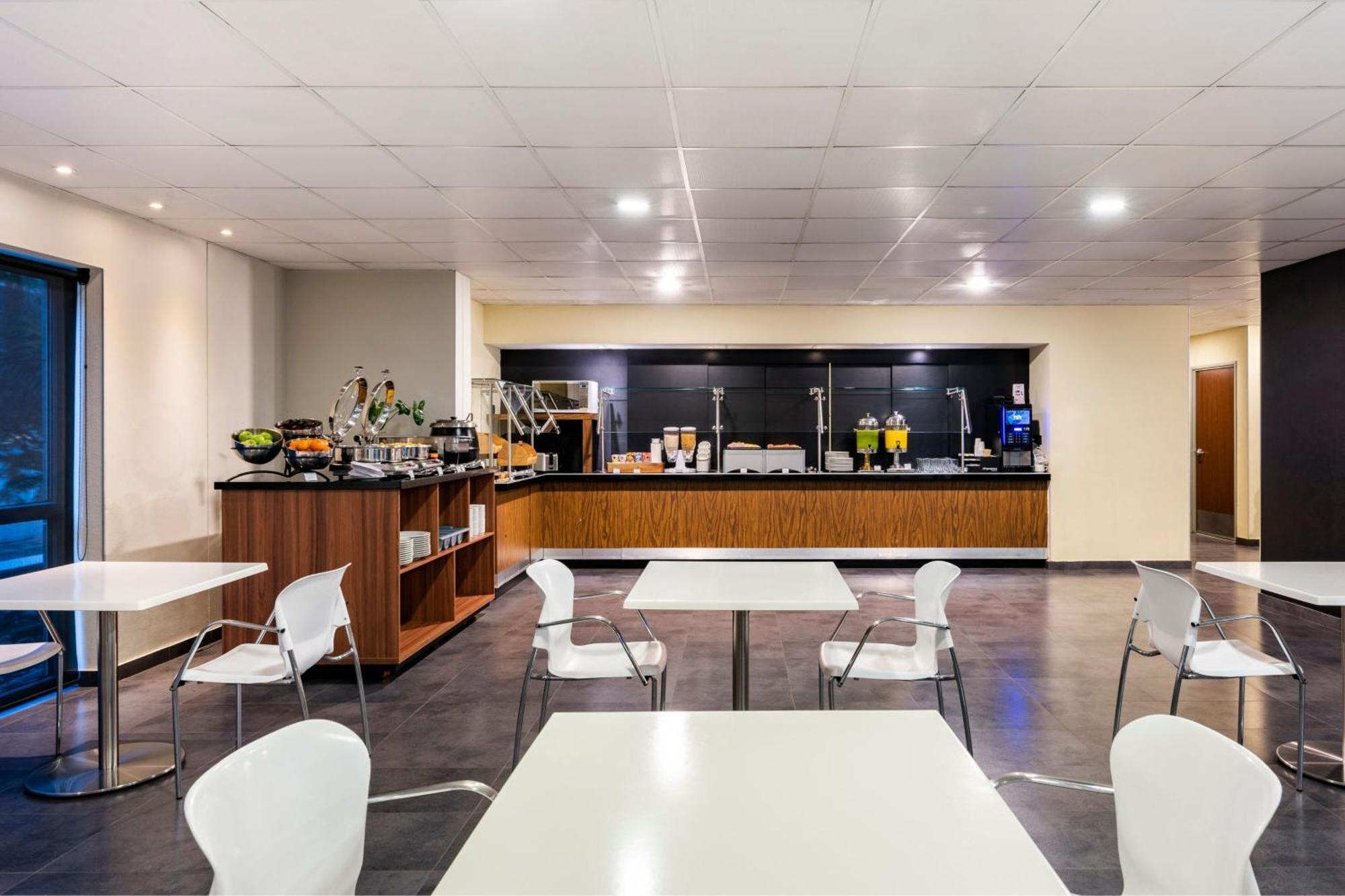 City Express Plus By Marriott Cali Colombia Екстер'єр фото