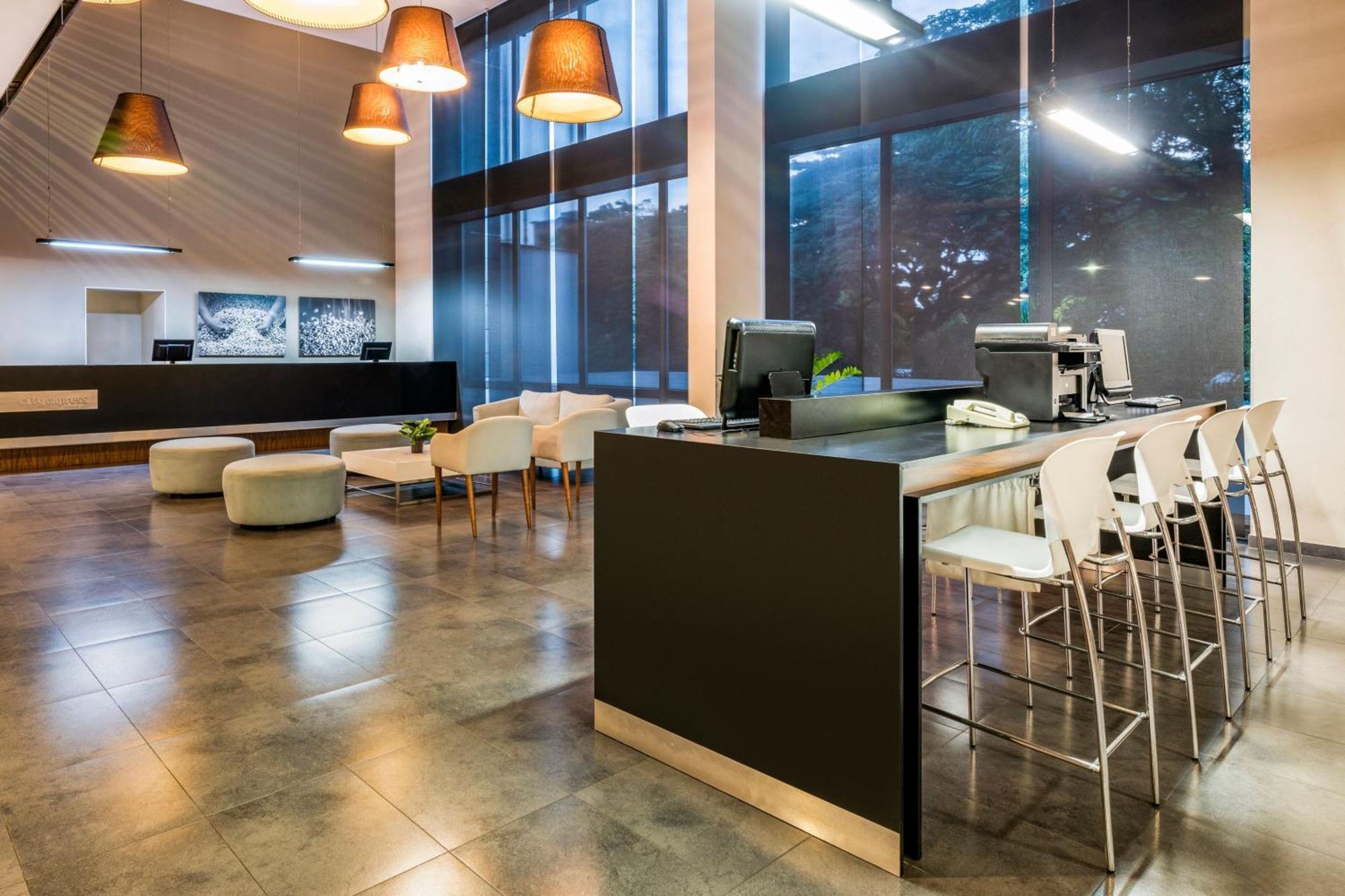 City Express Plus By Marriott Cali Colombia Екстер'єр фото